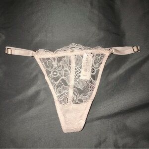 Victoria’s Secret pink thong panties NWT